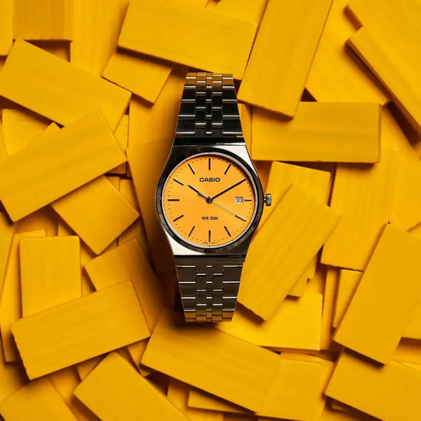 MONTRE | CASIO MTP range Orange